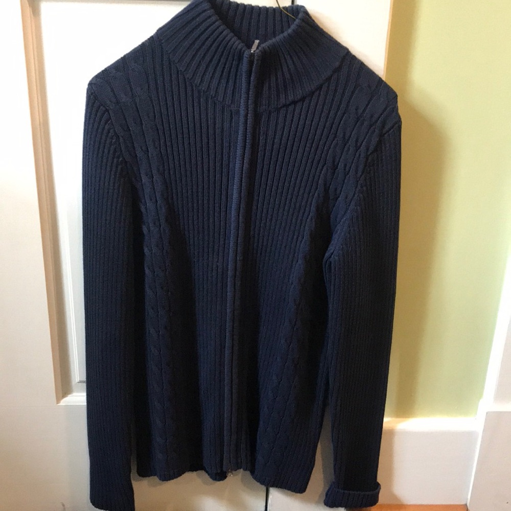 zip up sweater